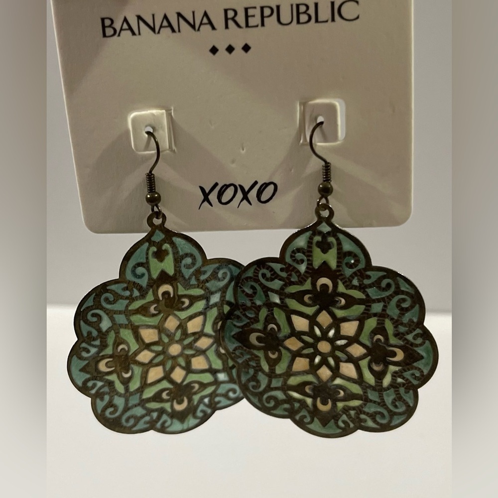NWT Banana Republic BOLD Earrings